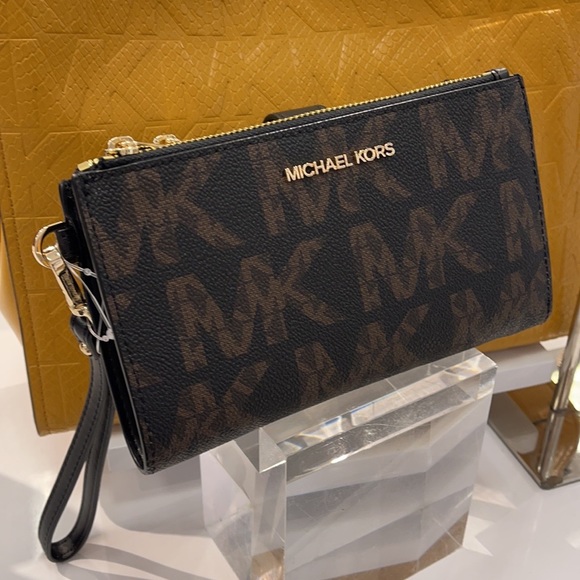 MICHAEL KORS LARGE DOUBLE ZIP WRISTLET WALLET BLK - Picture 1 of 16